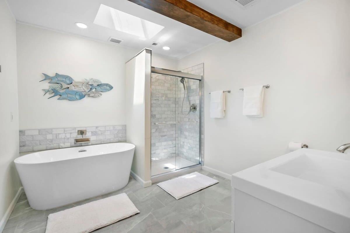 The St Augusdream Renovated Beach House Sleeps 8 Walk To Beach Saint Augustine Eksteriør billede