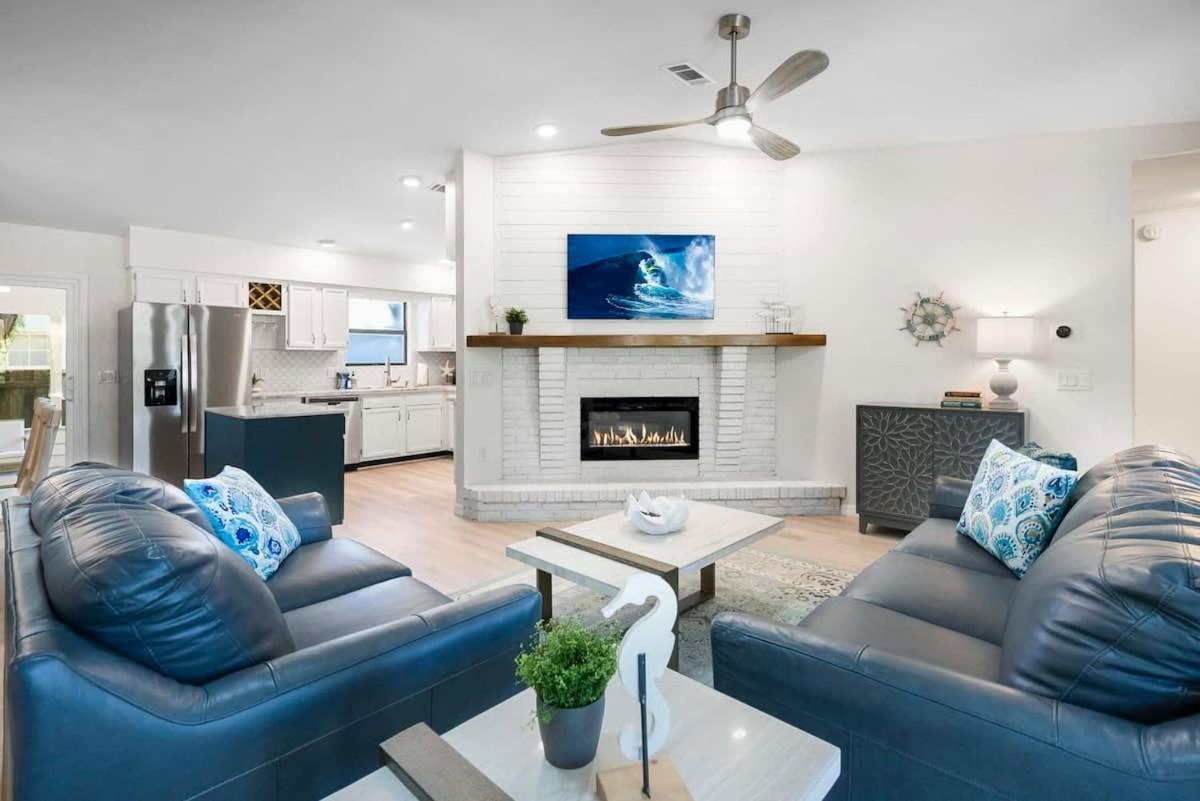 The St Augusdream Renovated Beach House Sleeps 8 Walk To Beach Saint Augustine Eksteriør billede