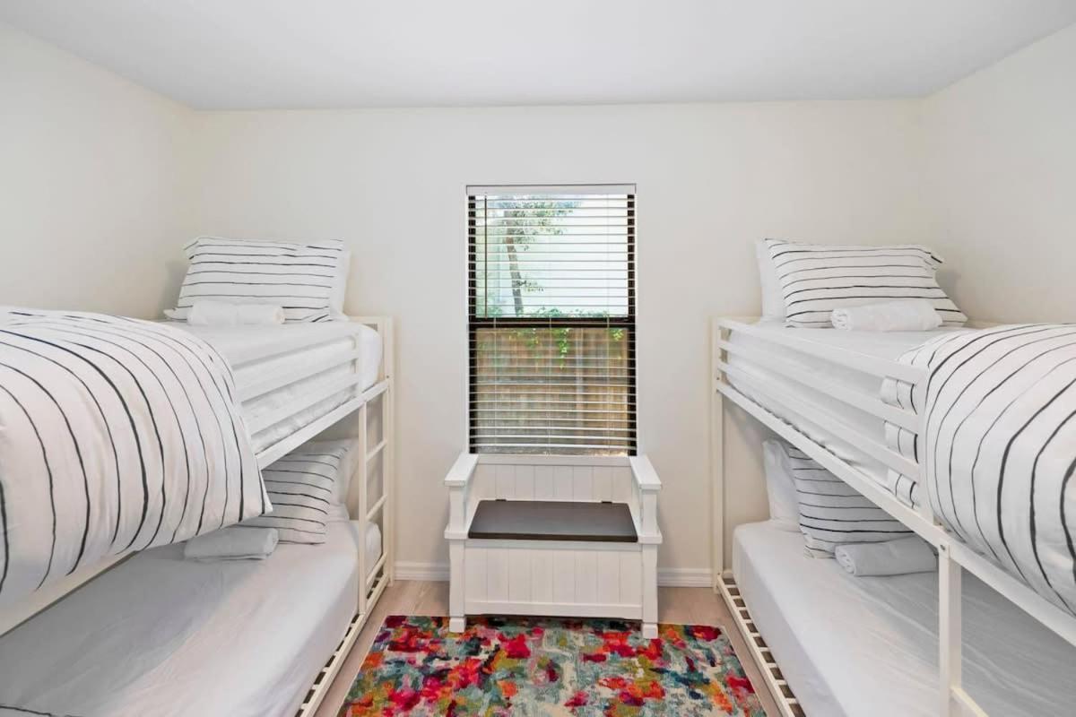 The St Augusdream Renovated Beach House Sleeps 8 Walk To Beach Saint Augustine Eksteriør billede
